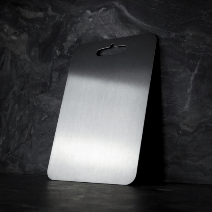 High-quality titanium cutting board - Hygienic and durable cutting