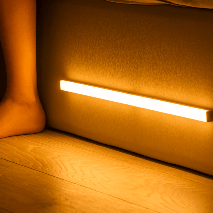 Rechargeable motion sensor LED lamp – Energy efficient &amp; USB powered