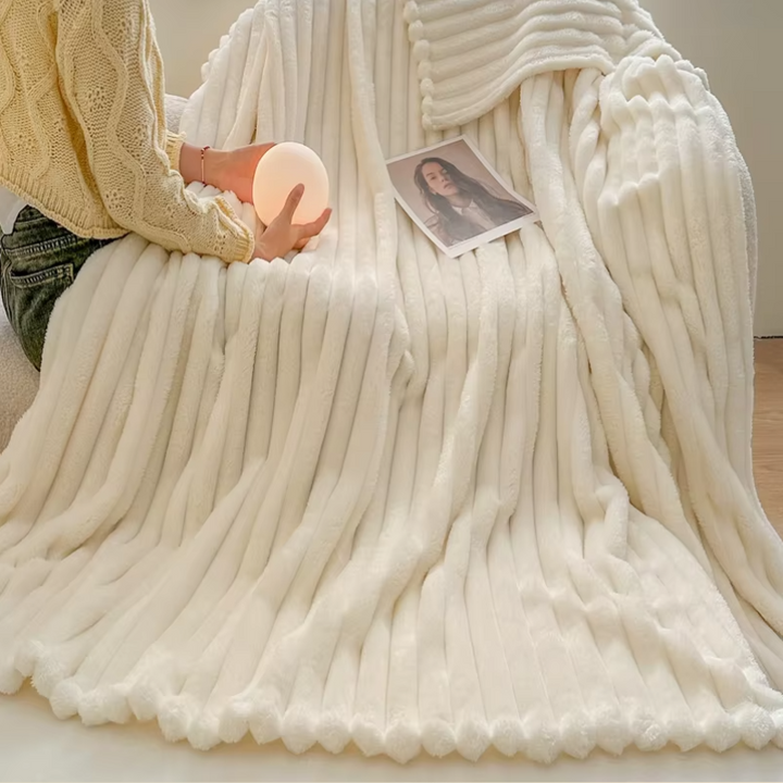 Fleece Kuscheldecke mit Ripp-Design
