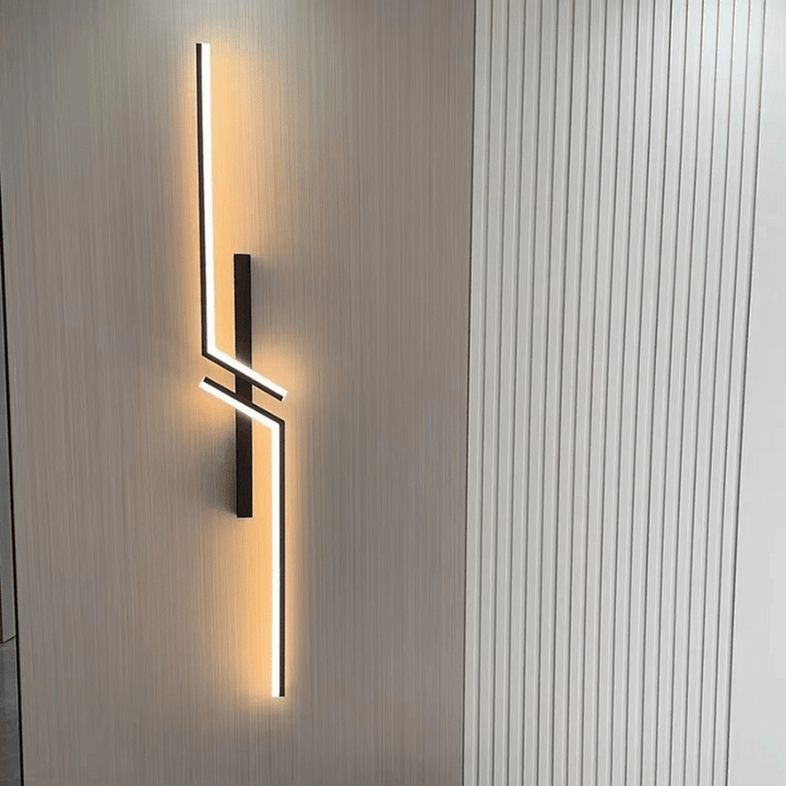 Moderne Wandleuchte mit künstlerischem Flair