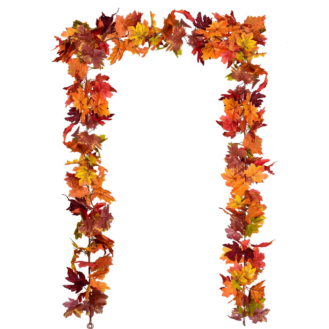 Zwei künstliche Herbstgirlanden aus dichtem Herbstlaub als 2er-Set