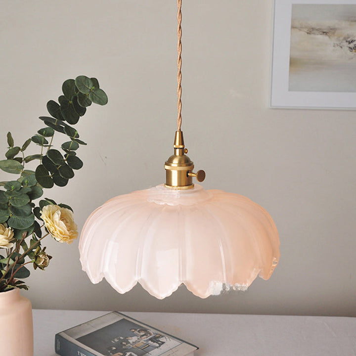 Classic pendant lamp with copper and glass dome