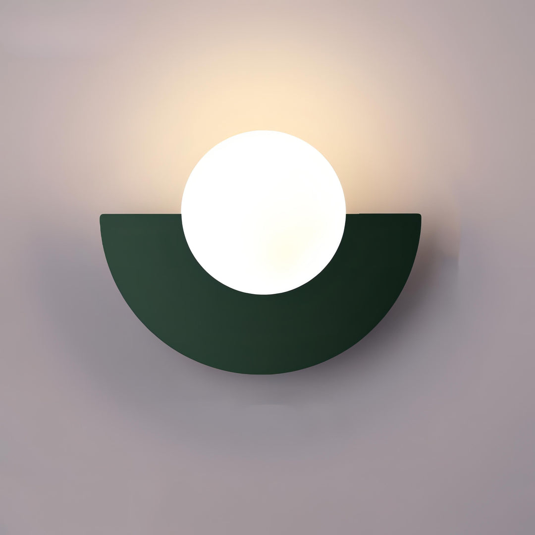 Semicircular LED wall light in Nordic style