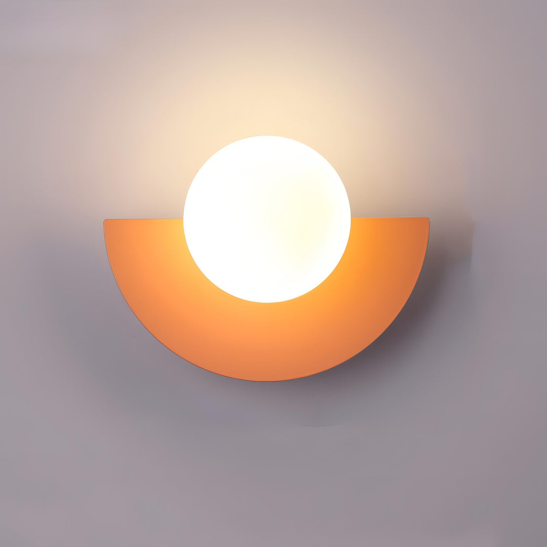 Semicircular LED wall light in Nordic style
