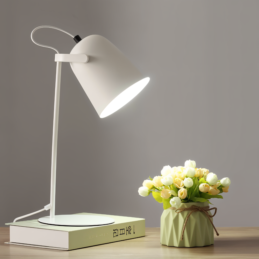 Drehbare LED Tischlampe im modernen Design
