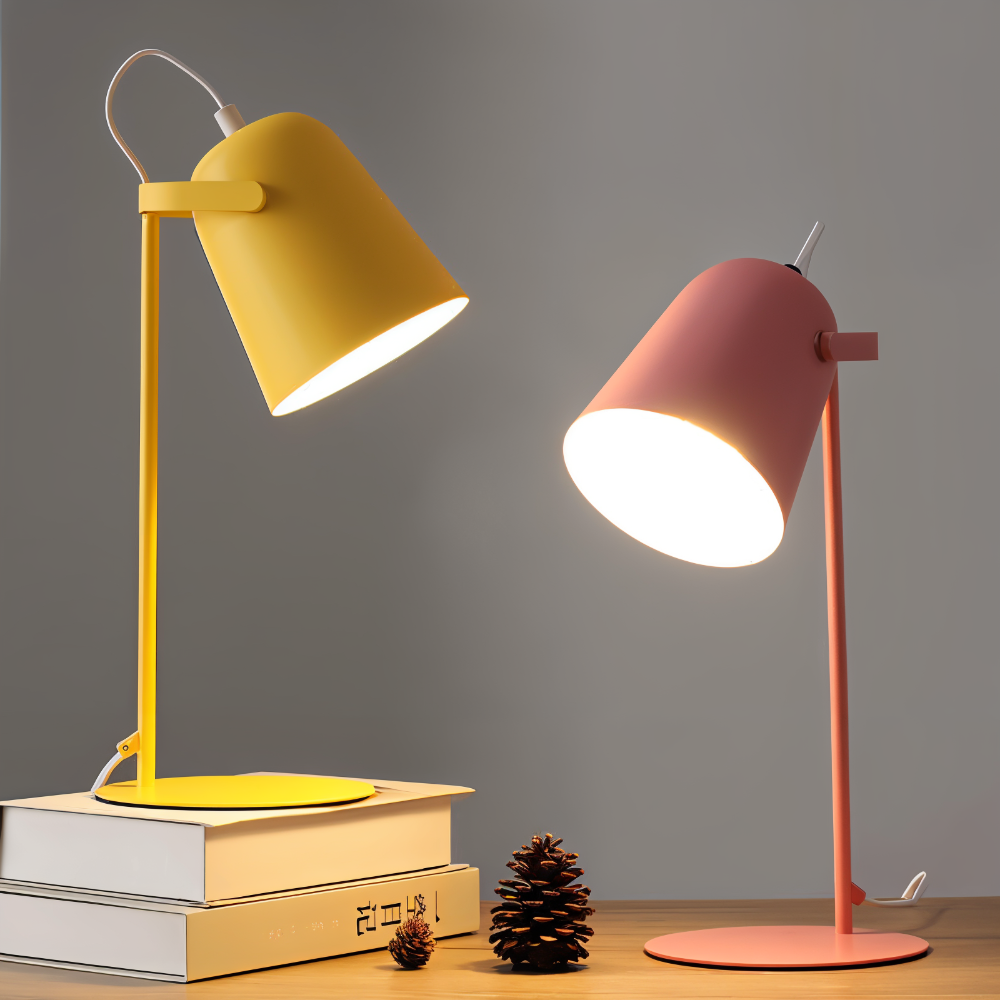 Drehbare LED Tischlampe im modernen Design