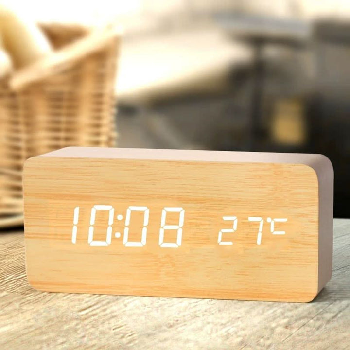 Digitaler LED Wecker Mit Holzoptik Und 3 Alarmen