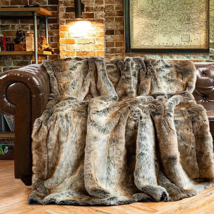 Flauschige Kuscheldecke als stilvolle Wohnaccessoire-Decke