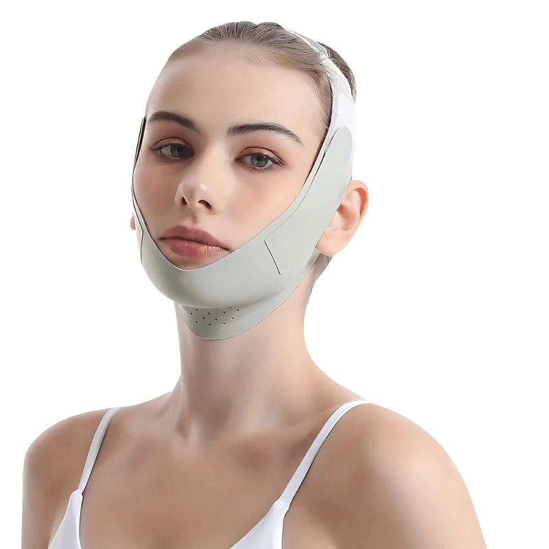 Sculpting &amp; firming mask for a defined facial contour