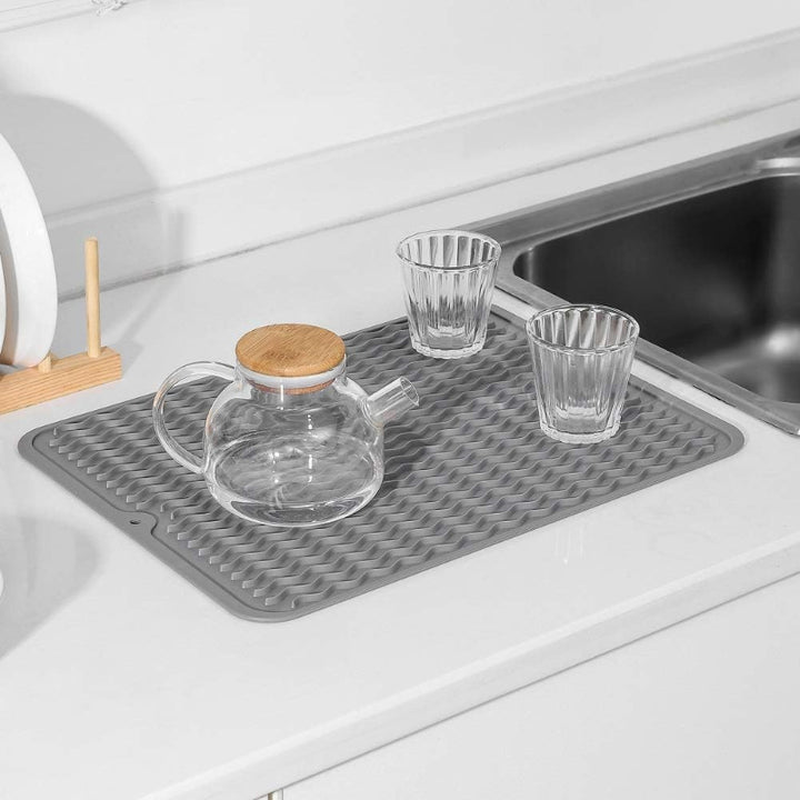 Silicone drip and protective mat – Versatile, heat-resistant and easy to clean