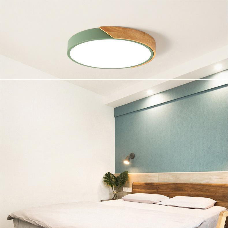 Nordic LED ceiling light made of wood – Round design in Scandinavian style