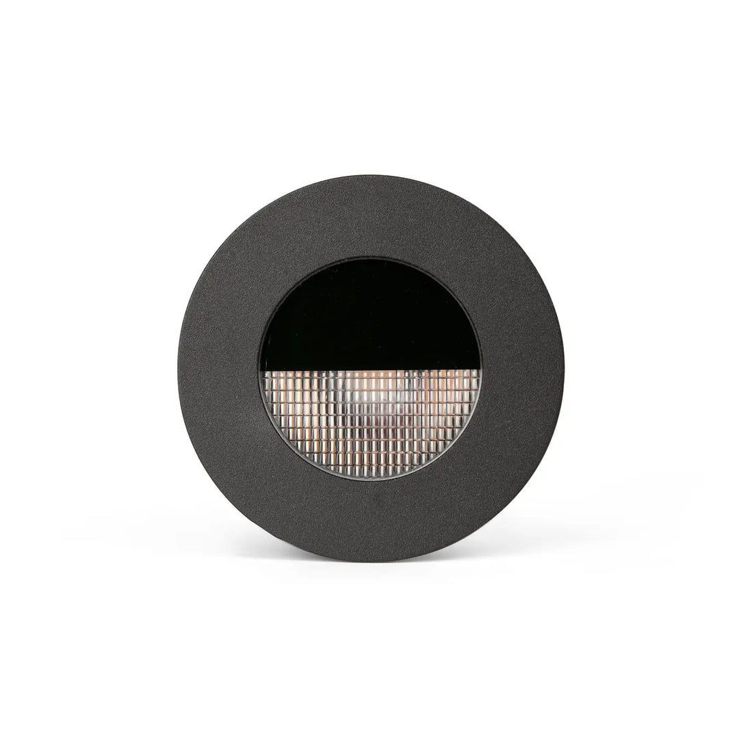 Außenbeleuchtung mit eingelassenem LED-Bodeneinbaustrahler
