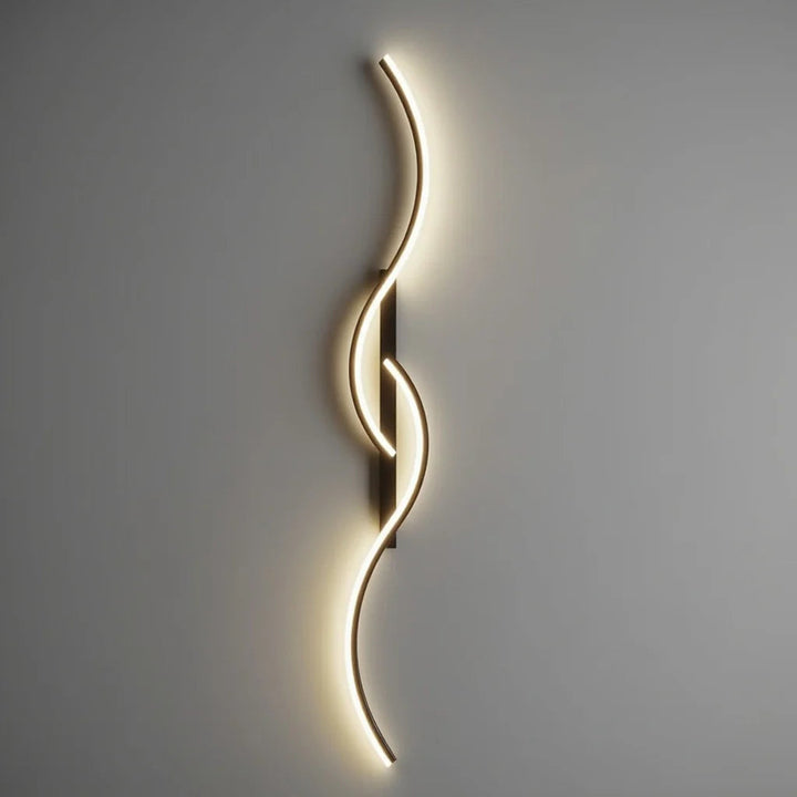 Modern wave LED wall light – dimmable &amp; stylish in gold/black